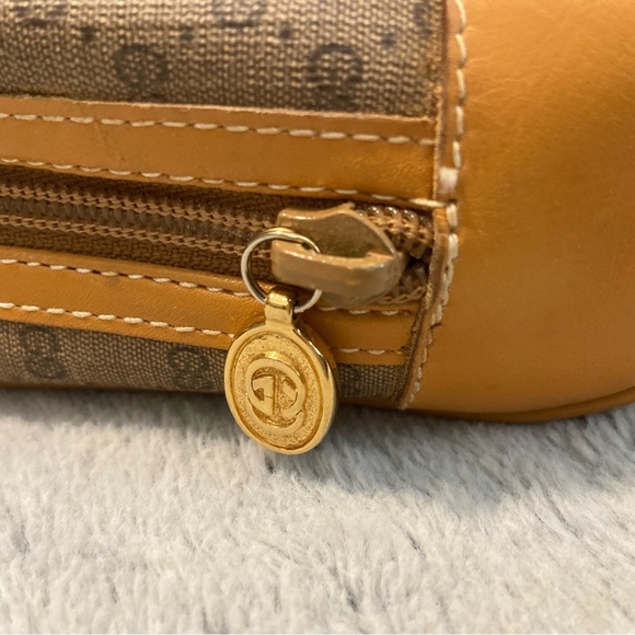 GUCCI Clutch/ Pouch - Picture 4 of 16